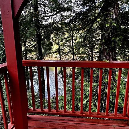 Waterfront Timber Frame Cottage! Ucluelet Exterior photo