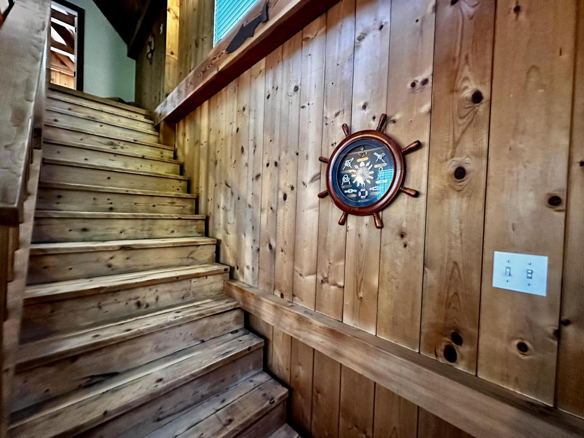 Waterfront Timber Frame Cottage! Ucluelet Exterior photo